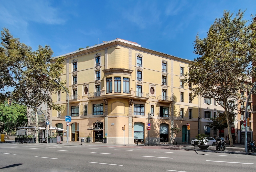 Hotel Garbi Millenni — Hotel building in Barcelona, Catalonia