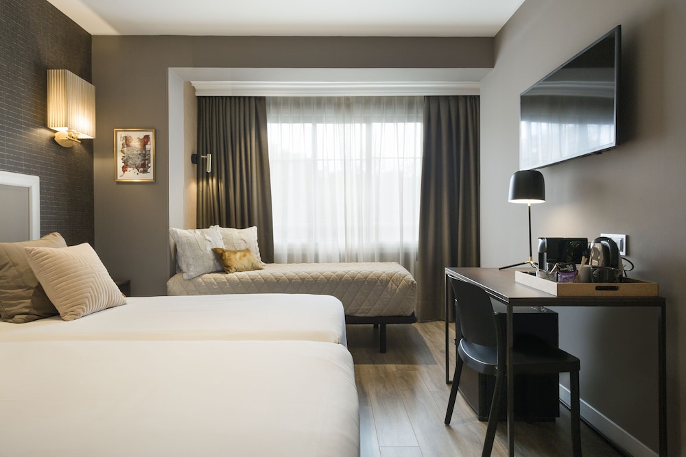 Hotel Acta Splendid — Hotel rooms in Barcelona, Catalonia