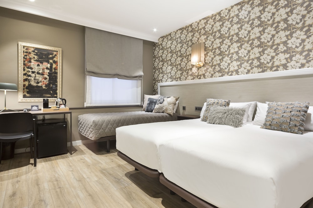 Hotel Acta Splendid — Hotel rooms in Barcelona, Catalonia