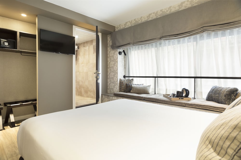 Hotel Acta Splendid — Hotel rooms in Barcelona, Catalonia