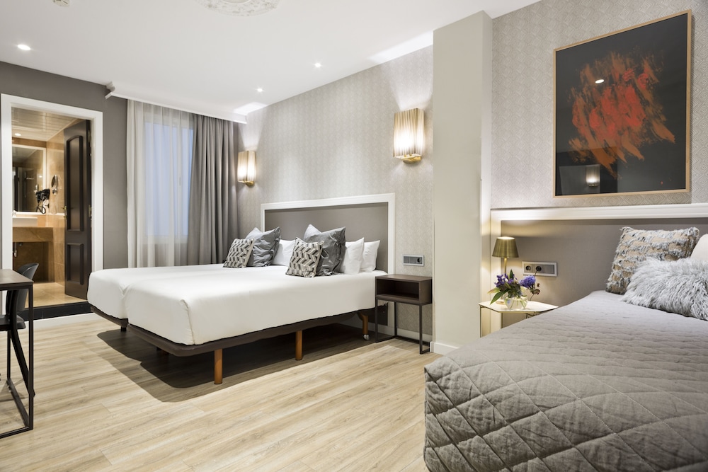 Hotel Acta Splendid — Hotel rooms in Barcelona, Catalonia