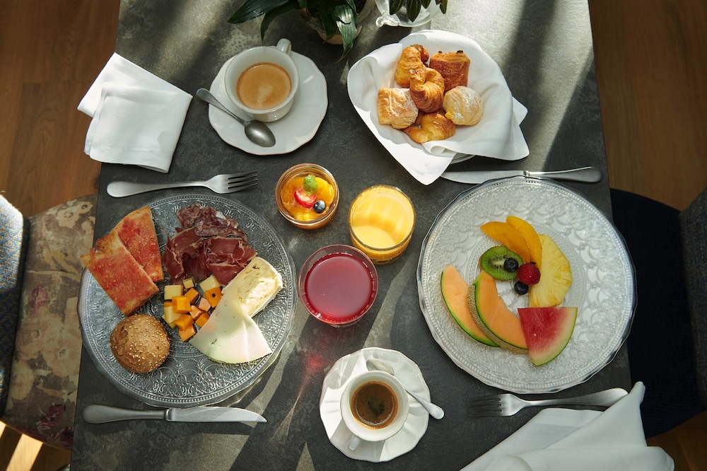 Hotel Acta Splendid — Restaurant & bars in Barcelona, Catalonia