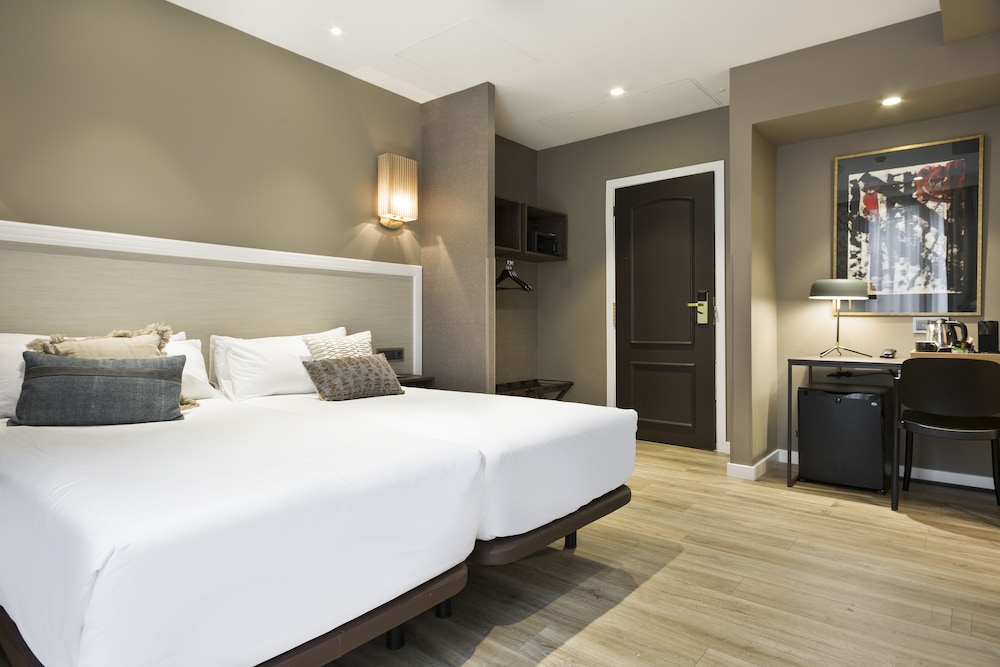Hotel Acta Splendid — Hotel rooms in Barcelona, Catalonia