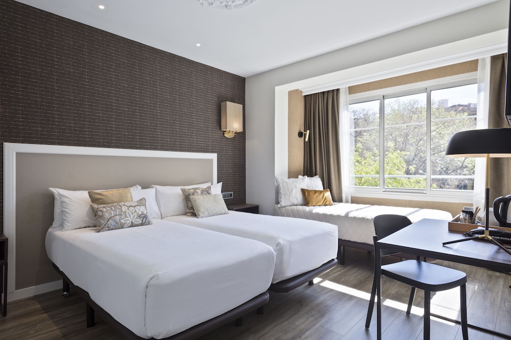 Hotel Acta Splendid — Hotel rooms in Barcelona, Catalonia