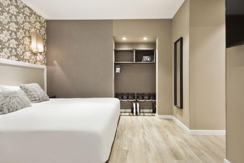 Hotel Acta Splendid — Hotel rooms in Barcelona, Catalonia