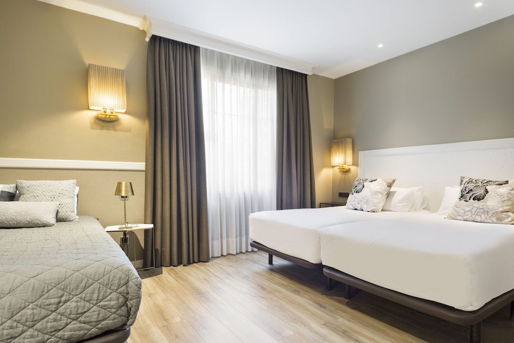 Hotel Acta Splendid — Hotel rooms in Barcelona, Catalonia