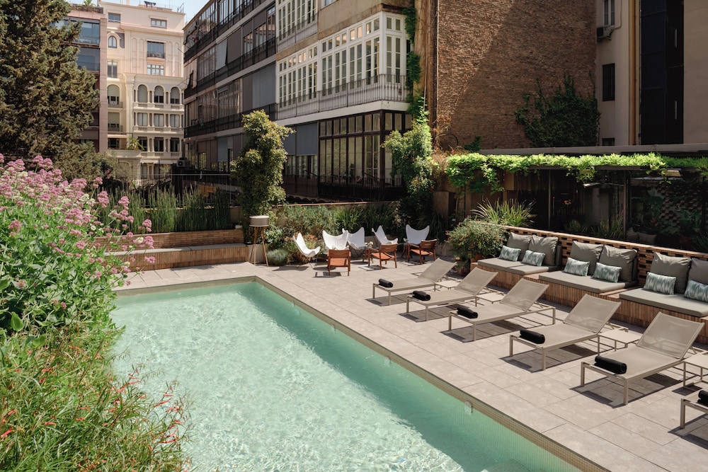 Alexandra Barcelona Hotel, Curio Collection by Hilton