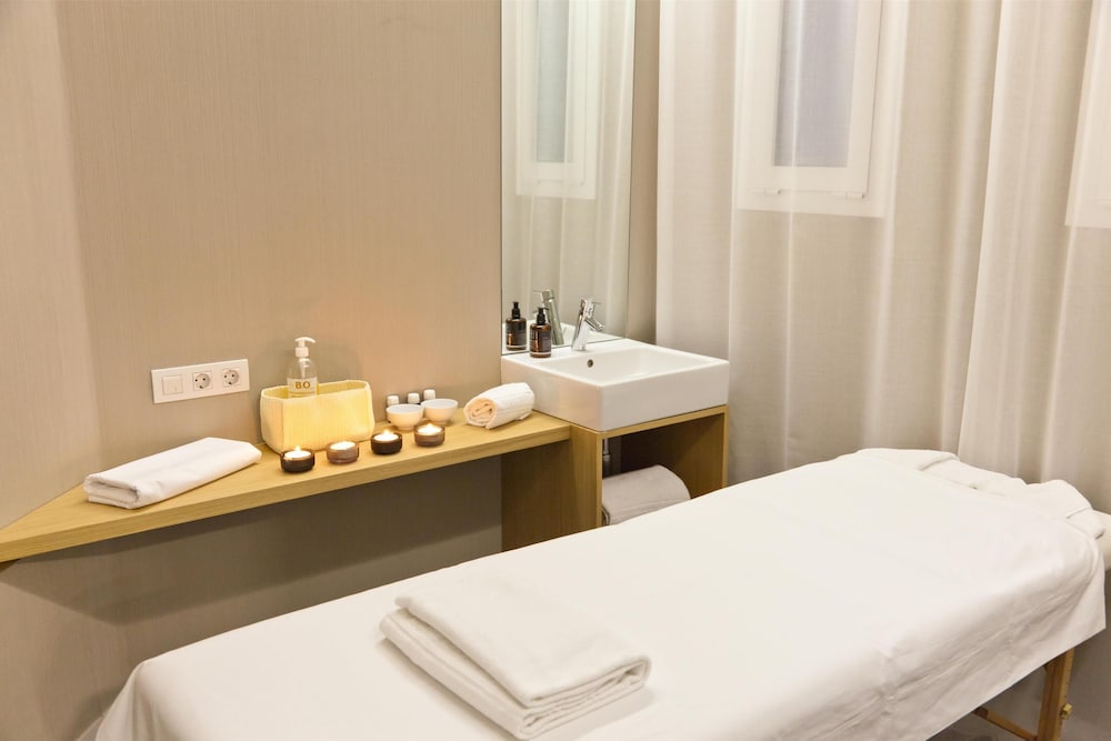 Alexandra Barcelona Hotel, Curio Collection by Hilton — Spa in Barcelona, Catalonia