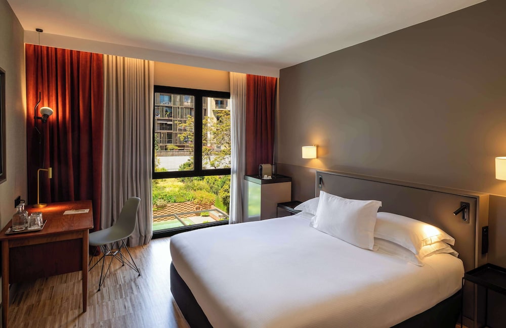 Alexandra Barcelona Hotel, Curio Collection by Hilton — Hotel rooms in Barcelona, Catalonia