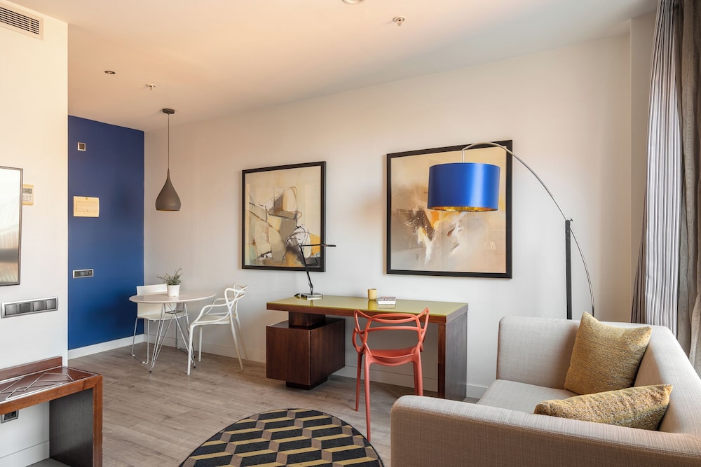 Naitly Barcelona Poblenou — Hotel rooms in Barcelona, Catalonia