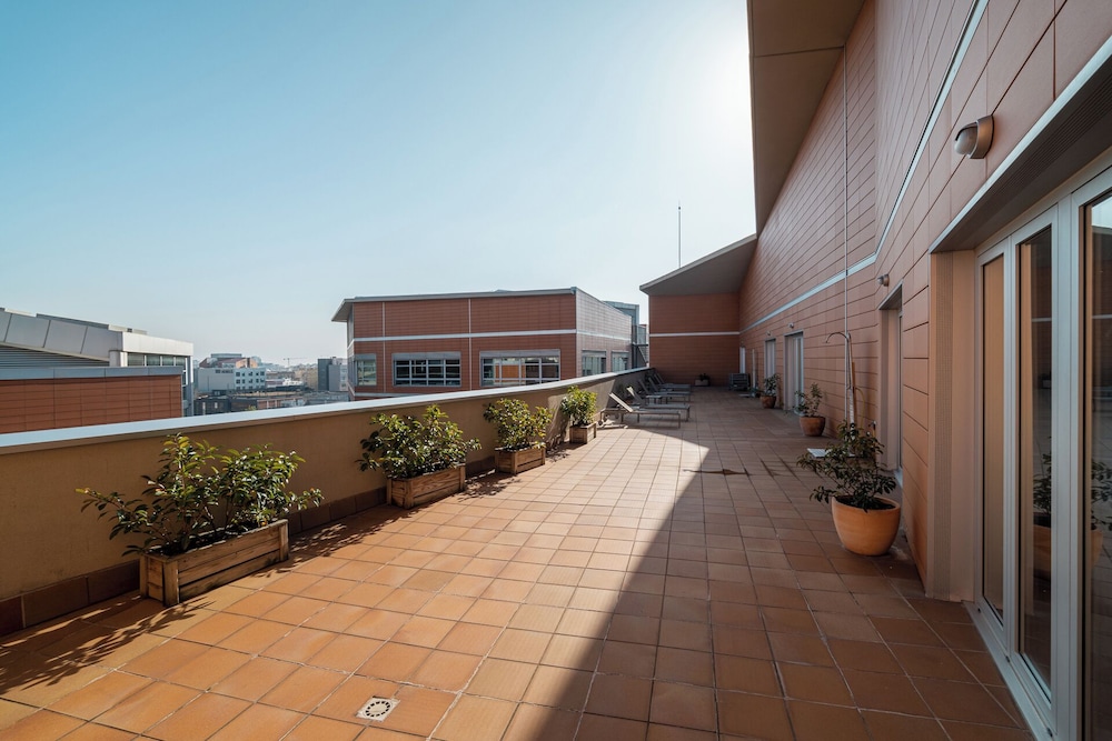Naitly Barcelona Poblenou — Hotel building in Barcelona, Catalonia