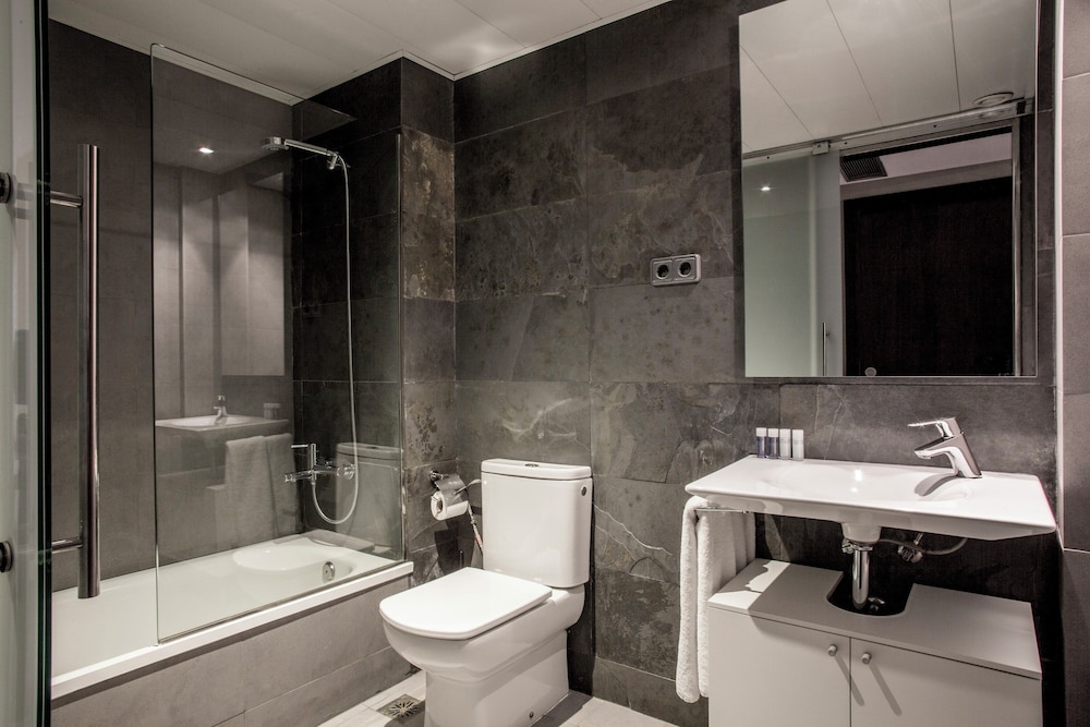 Aramunt Apartments — Hotel rooms in Barcelona, Catalonia