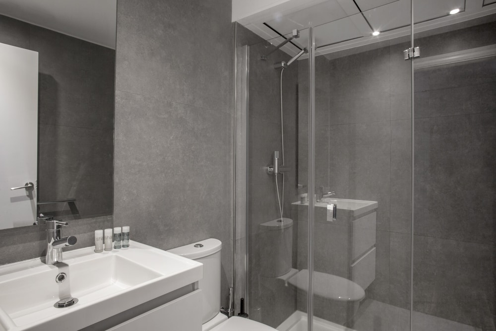 Aramunt Apartments — Hotel rooms in Barcelona, Catalonia