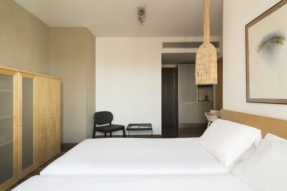 Aramunt Apartments — Hotel rooms in Barcelona, Catalonia