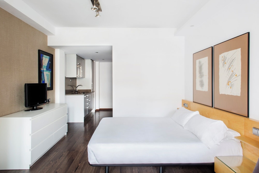 Aramunt Apartments — Hotel rooms in Barcelona, Catalonia