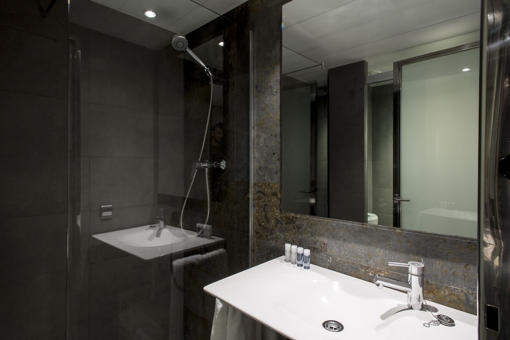 Aramunt Apartments — Hotel rooms in Barcelona, Catalonia