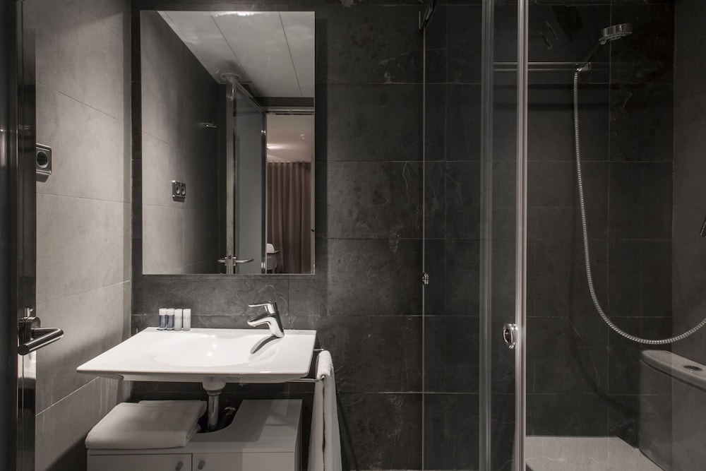 Aramunt Apartments — Hotel rooms in Barcelona, Catalonia
