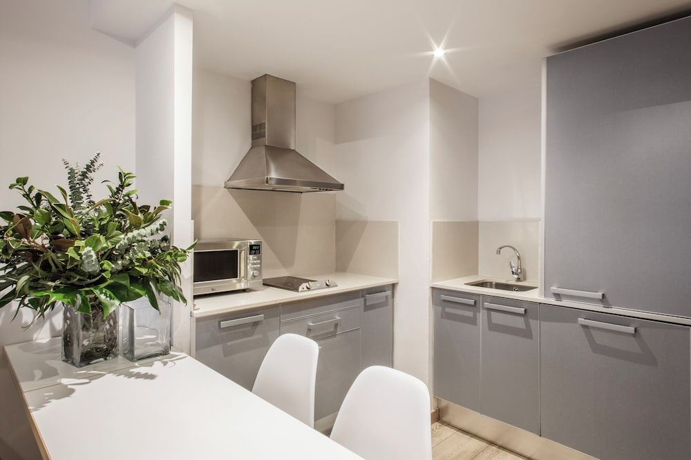 Aramunt Apartments — Hotel rooms in Barcelona, Catalonia