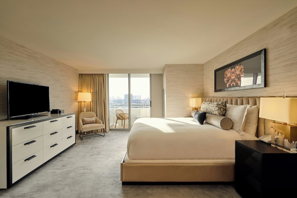 Loews Miami Beach Hotel – South Beach — Hotel rooms in Miami, Florida