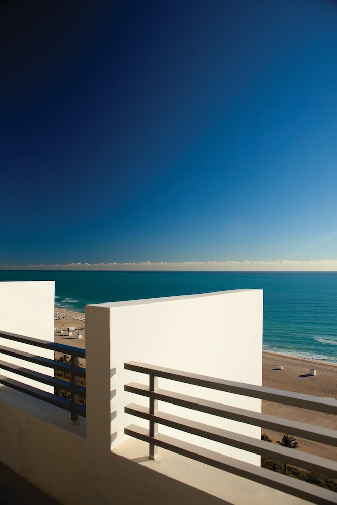 Loews Miami Beach Hotel – South Beach — Beach in Miami, Florida