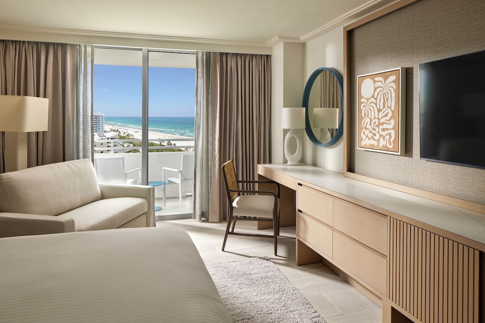 Loews Miami Beach Hotel – South Beach — Hotel rooms in Miami, Florida