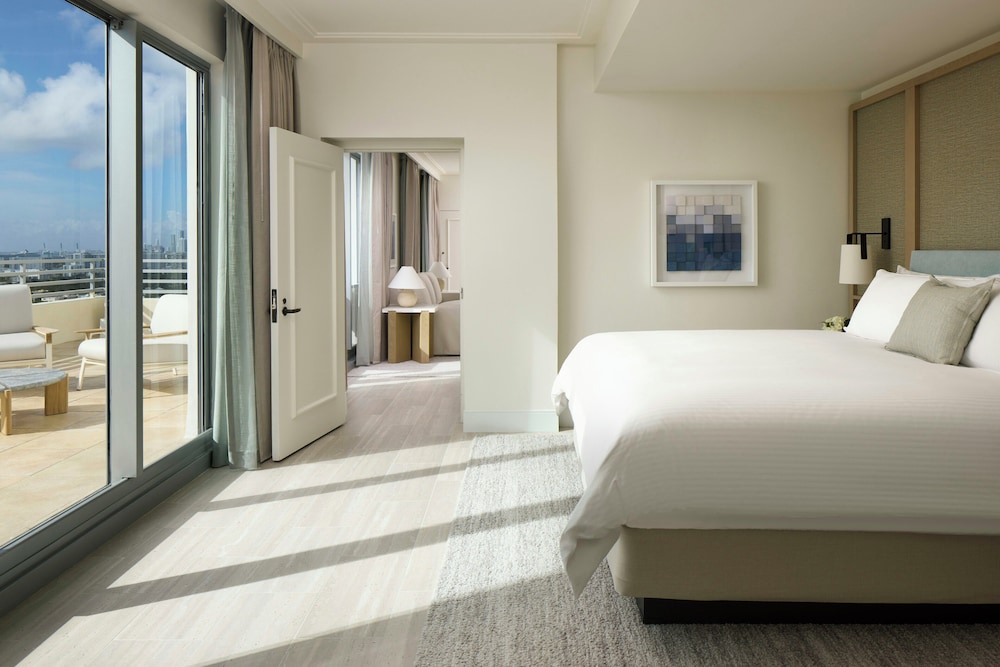 Loews Miami Beach Hotel – South Beach — Hotel rooms in Miami, Florida