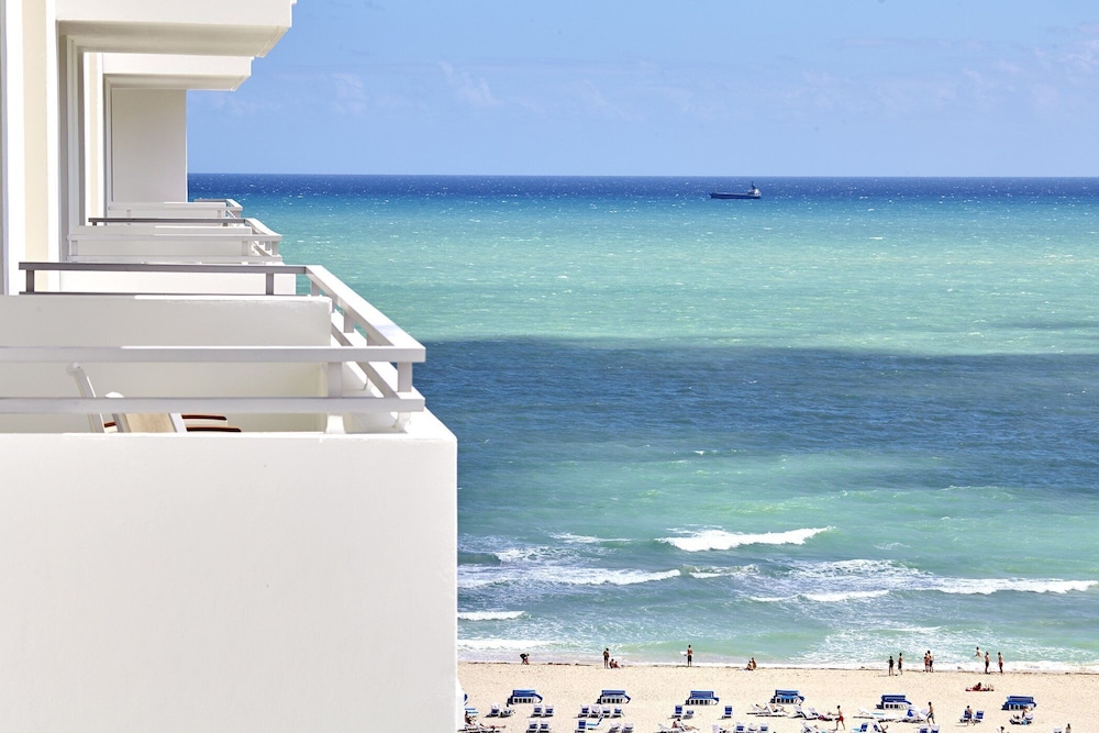 Loews Miami Beach Hotel – South Beach — Beach in Miami, Florida