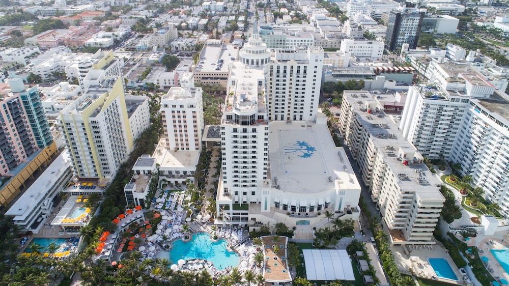 Loews Miami Beach Hotel – South Beach — Hotel building in Miami, Florida