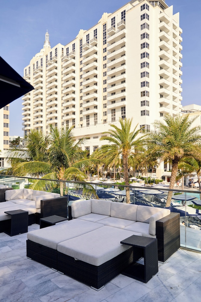 Loews Miami Beach Hotel – South Beach — Hotel building in Miami, Florida