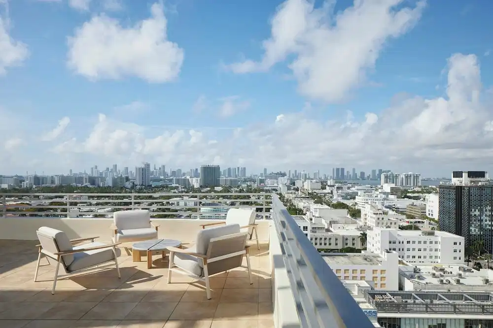 Loews Miami Beach Hotel – South Beach — Hotel building in Miami, Florida