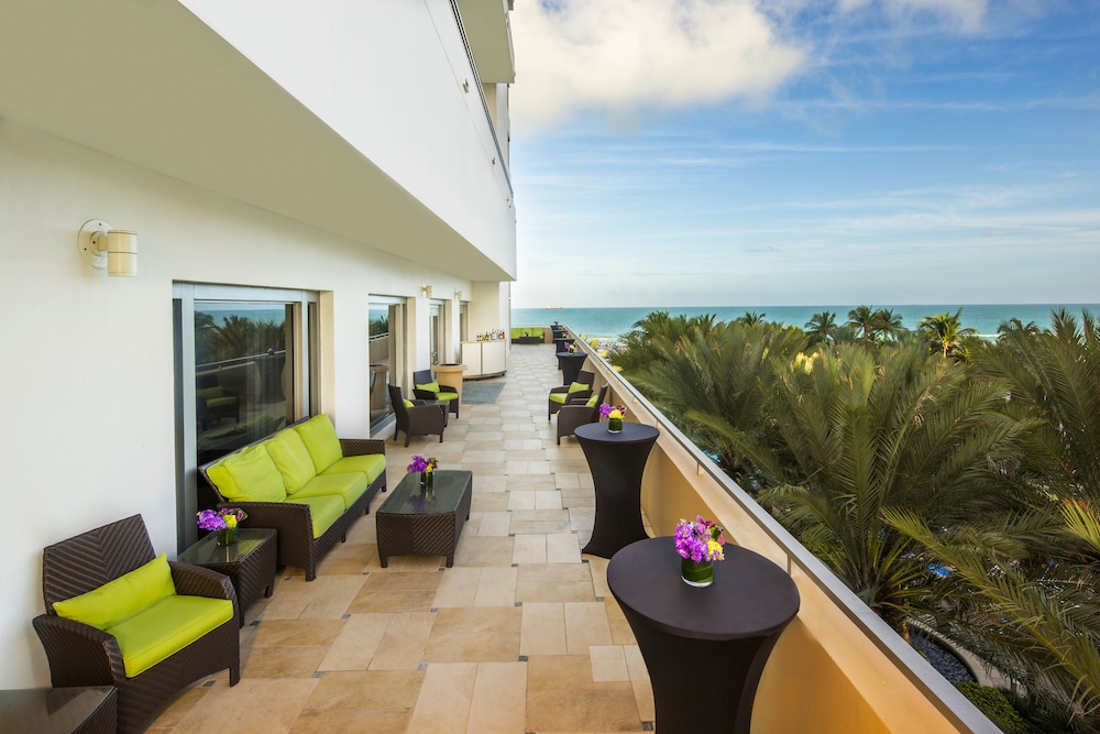 Loews Miami Beach Hotel – South Beach — Hotel rooms in Miami, Florida
