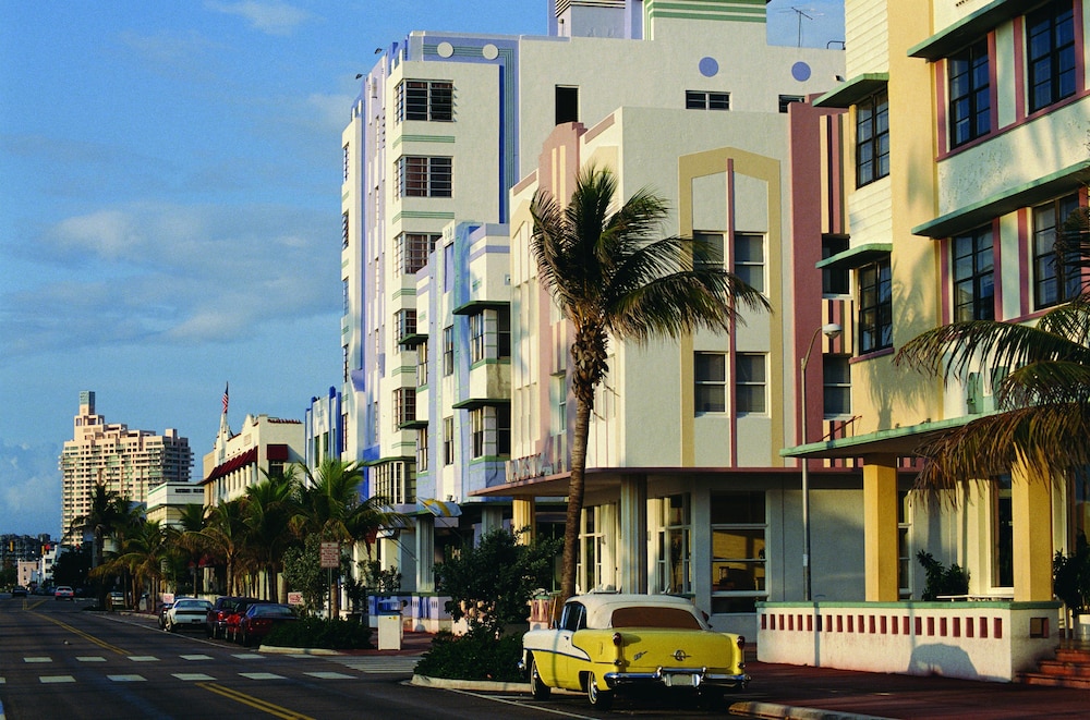 Loews Miami Beach Hotel – South Beach — Hotel building in Miami, Florida