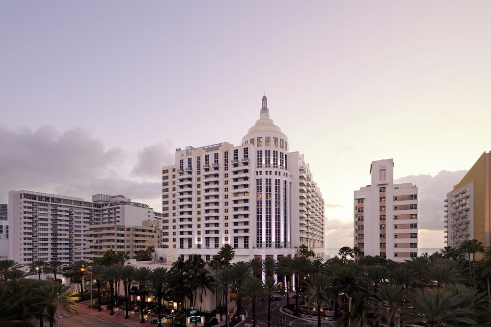 Loews Miami Beach Hotel – South Beach — Hotel building in Miami, Florida