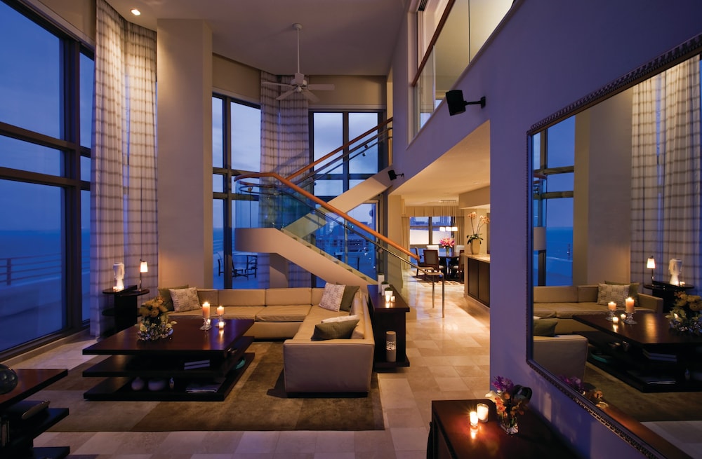 Loews Miami Beach Hotel – South Beach — Hotel rooms in Miami, Florida