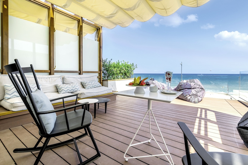Dyo Suites — Beach in Rethymnon