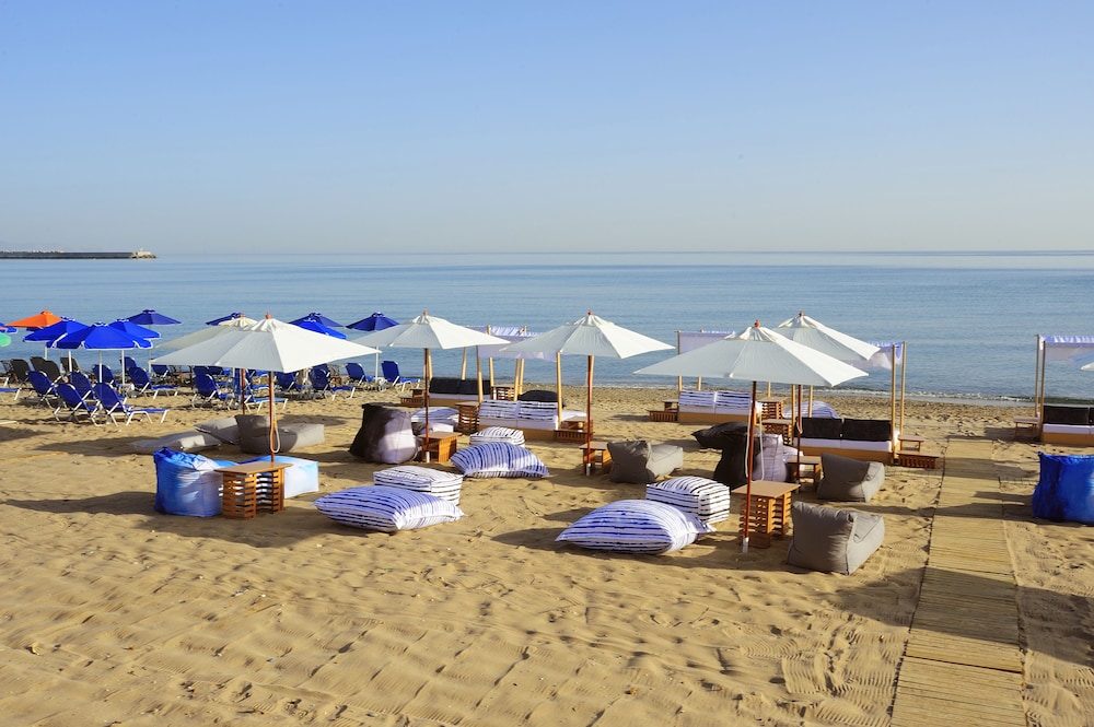Dyo Suites — Beach in Rethymnon