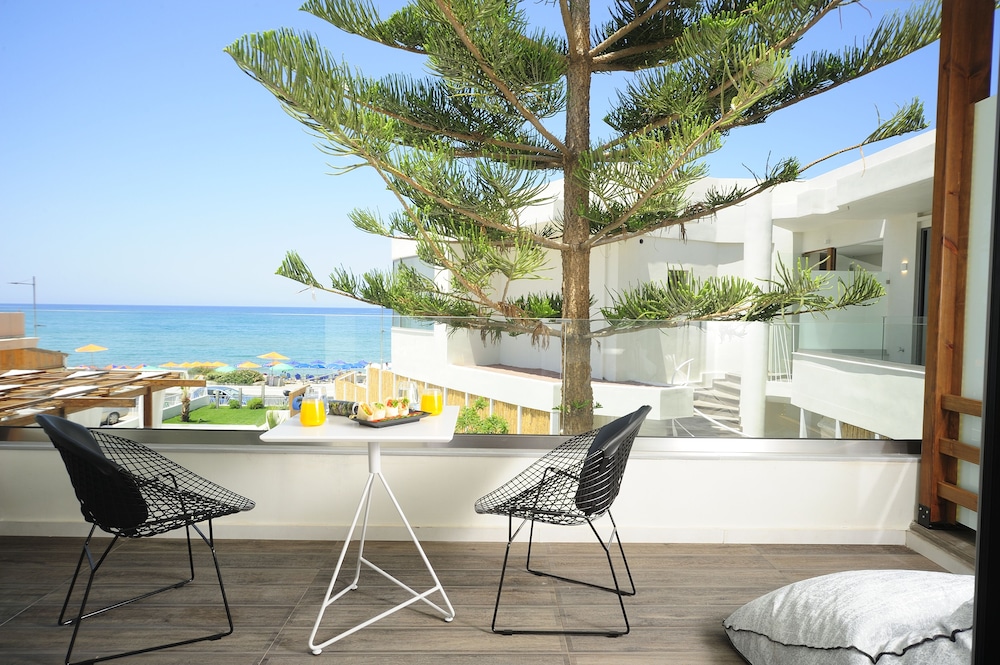 Dyo Suites — Hotel building in Rethymnon