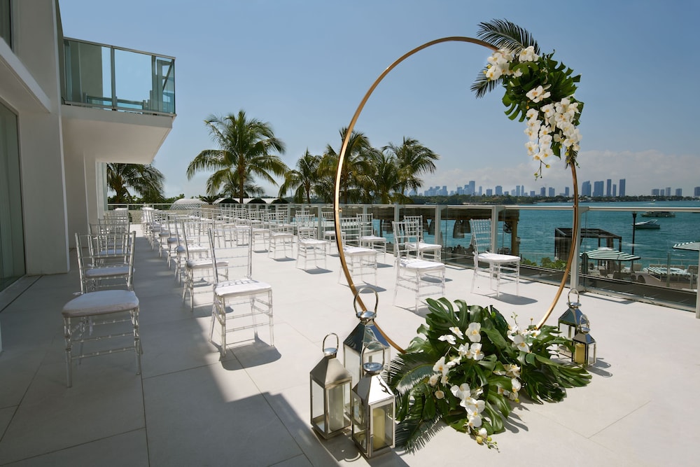 Mondrian South Beach — Hotel building in Miami, Florida