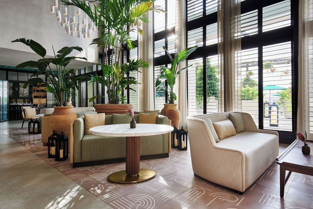 Mondrian South Beach — Hotel building in Miami, Florida