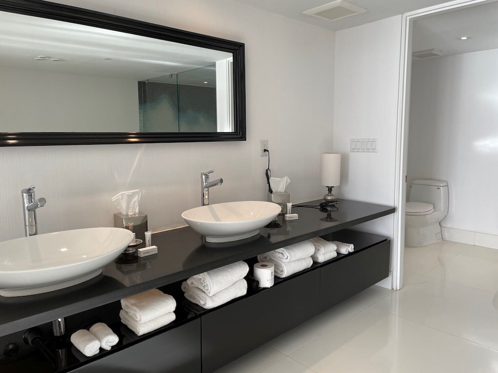 Mondrian South Beach — Hotel rooms in Miami, Florida