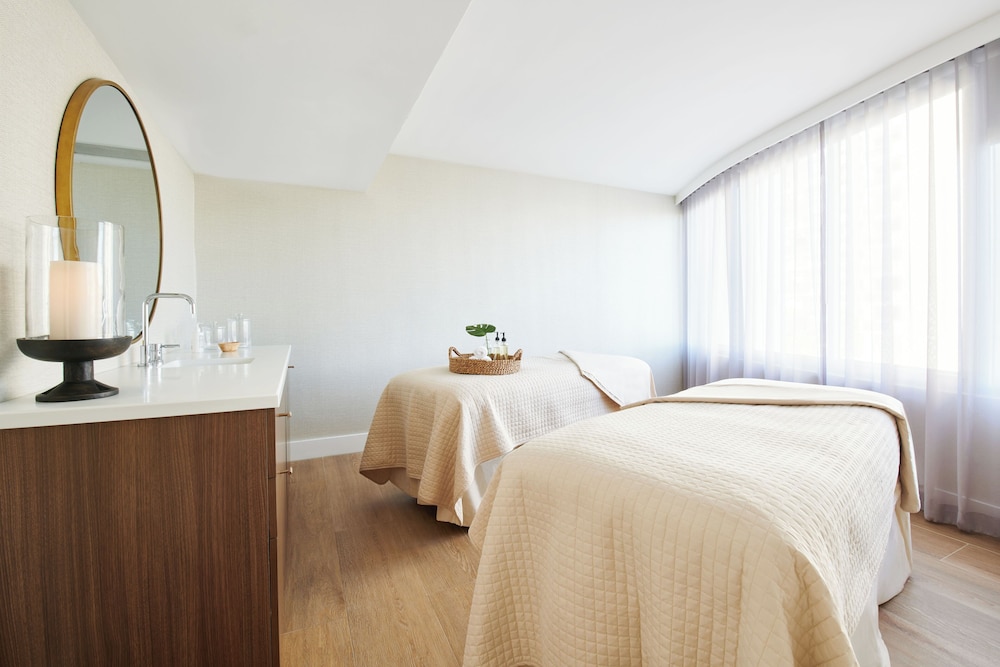 Mondrian South Beach — Hotel rooms in Miami, Florida