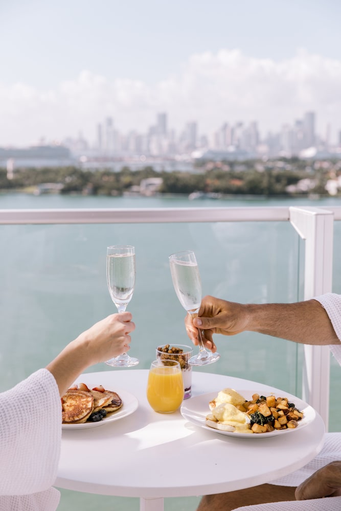 Mondrian South Beach — Restaurant & bars in Miami, Florida