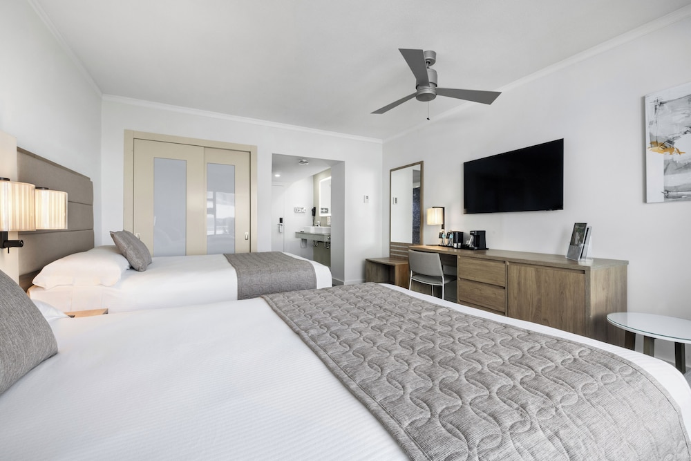 Hotel Riu Plaza Miami Beach — Hotel rooms in Miami, Florida