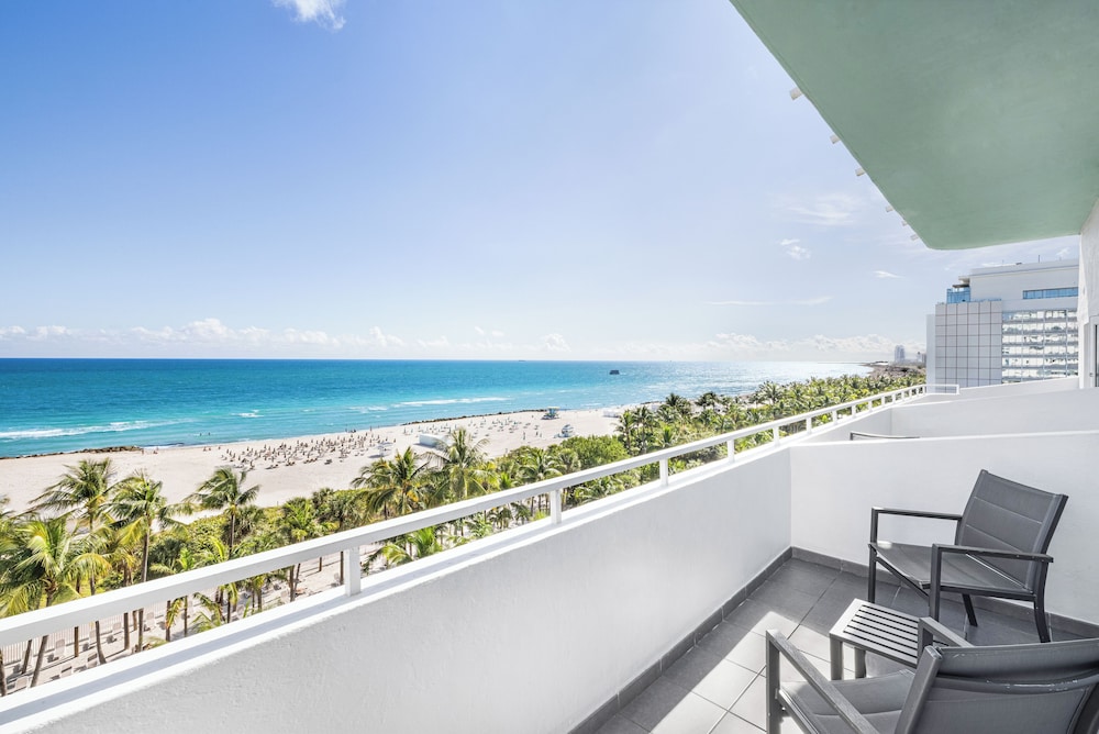 Hotel Riu Plaza Miami Beach — Beach in Miami, Florida