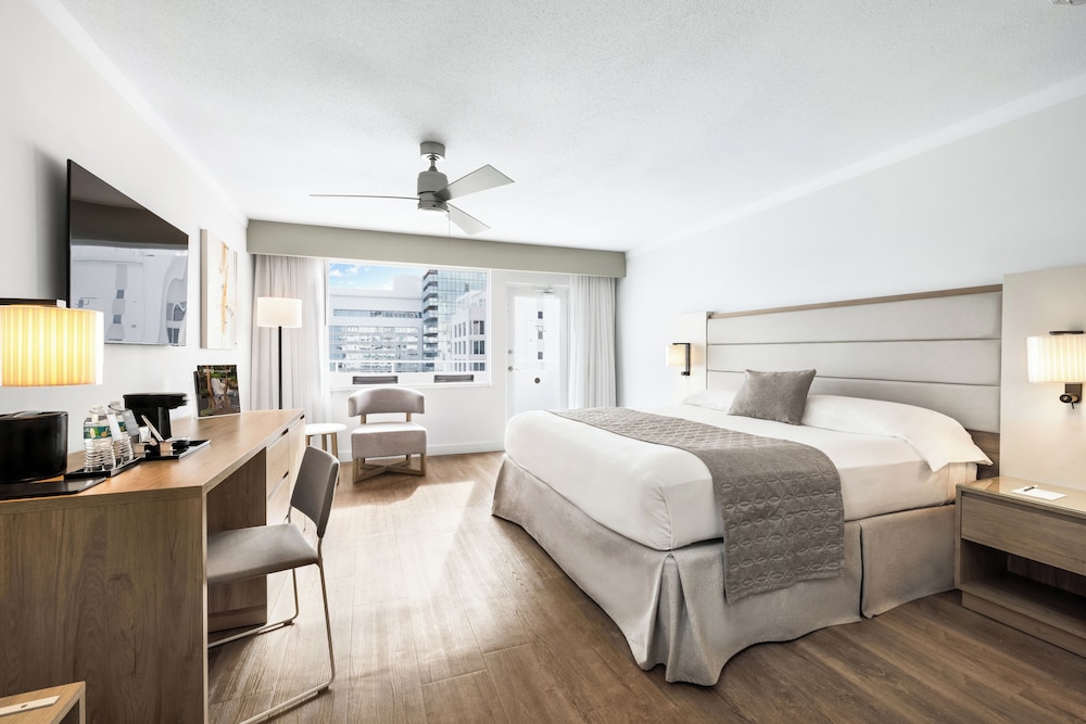 Hotel Riu Plaza Miami Beach — Hotel rooms in Miami, Florida
