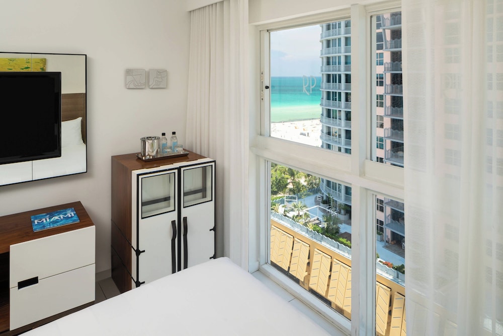Royal Palm South Beach Miami, a Tribute Portfolio Resort — Hotel rooms in Miami, Florida