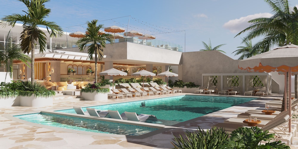 Royal Palm South Beach Miami, a Tribute Portfolio Resort — Swimming pool in Miami, Florida