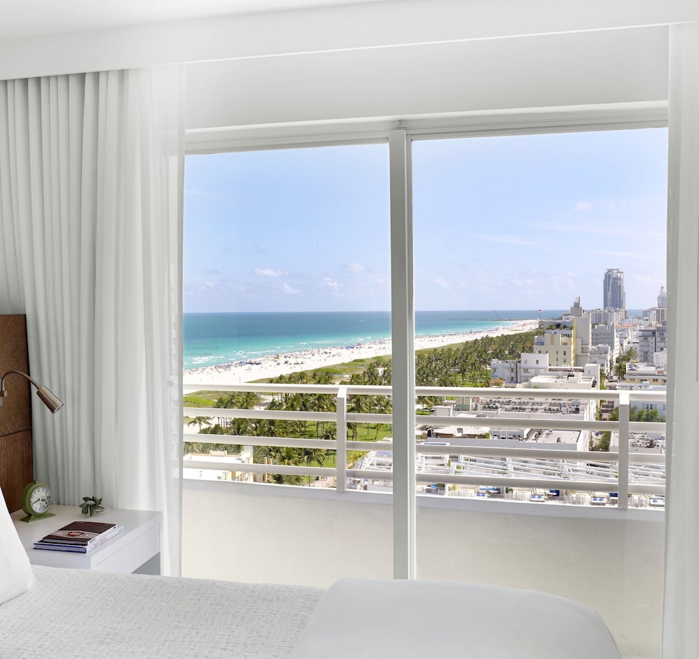 Royal Palm South Beach Miami, a Tribute Portfolio Resort — Hotel rooms in Miami, Florida