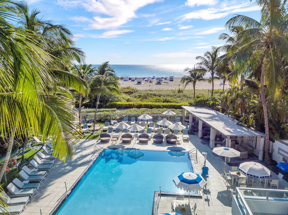 The Sagamore Hotel South Beach - An All Suite Hotel — Swimming pool in Miami, Florida