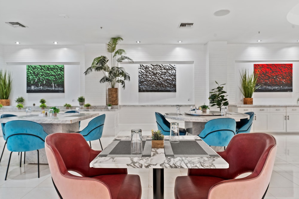 The Sagamore Hotel South Beach - An All Suite Hotel — Restaurant & bars in Miami, Florida